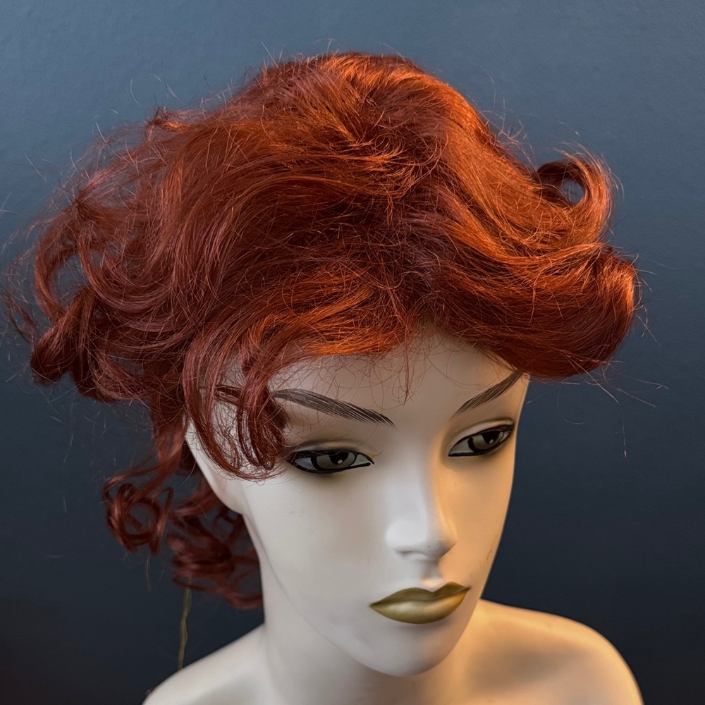 Elegant Red Curly Wig